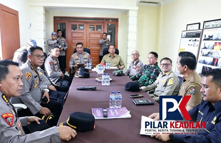 GUNUNG SINABUNG BERSTATUS SIAGA — 176 PERSONEL POLRI DITURUNKAN, RADIUS BAHAYA 6 KM DITETAPKAN!