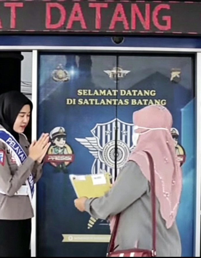 Sapaan Hangat & Pelayanan Tulus: Satlantas Batang Tegakkan Standar Keramahan Setiap Warga
